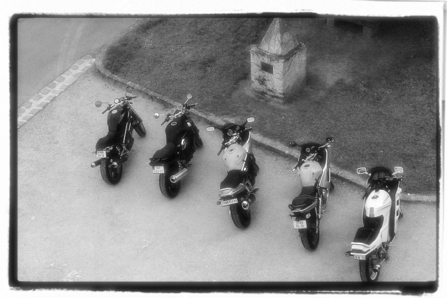 Les plus belles photos des motos du forum - Page 2 Provin11