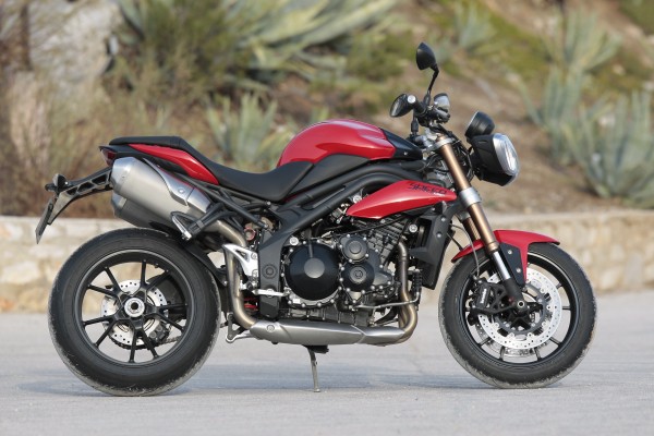 Comparo : Streetfighter 848 – Brutale 920 – Speed Triple 1050 1984_y10