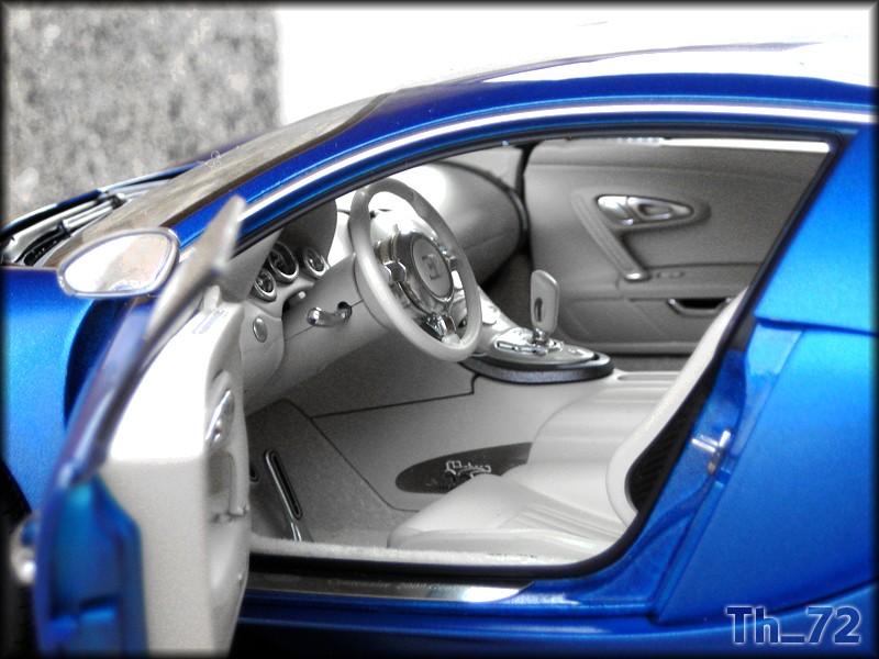[1/18 de série] Bugatti Veyron Bleu Centenaire - AutoArt Signature Dscn7415
