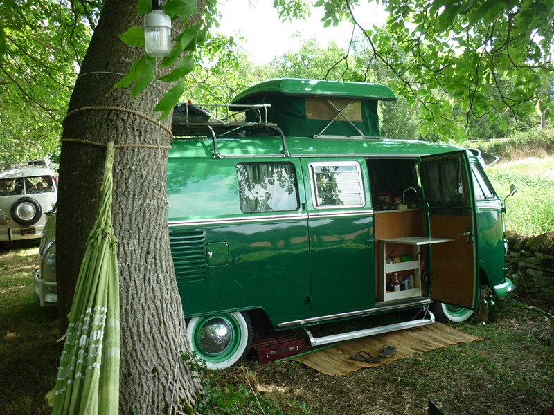 The French VW Bus Meeting - Fley 2012 2728_100