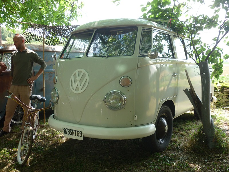 The French VW Bus Meeting - Fley 2012 2728_101