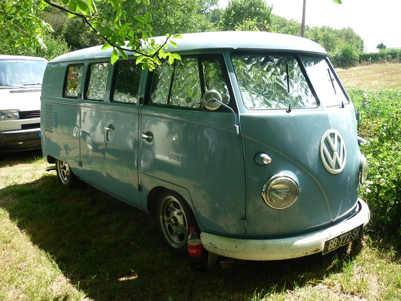 The French VW Bus Meeting - Fley 2012 2728_104
