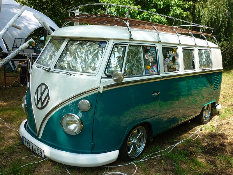 The French VW Bus Meeting - Fley 2012 2728_106