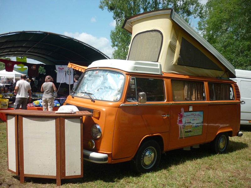 The French VW Bus Meeting - Fley 2012 2728_124