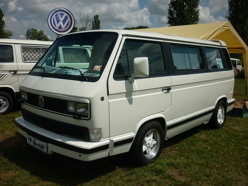 The French VW Bus Meeting - Fley 2012 2728_138