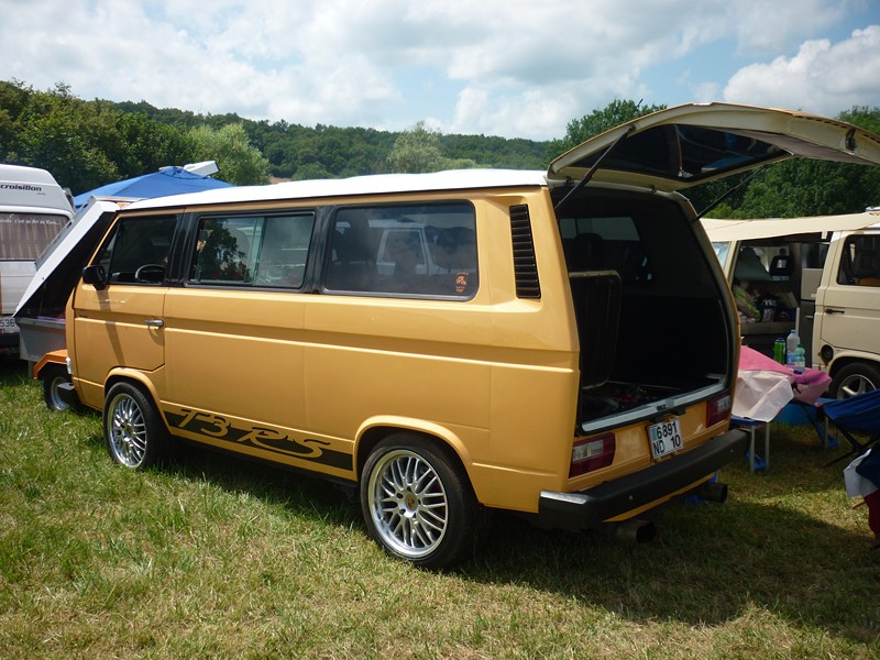 The French VW Bus Meeting - Fley 2012 2728_149