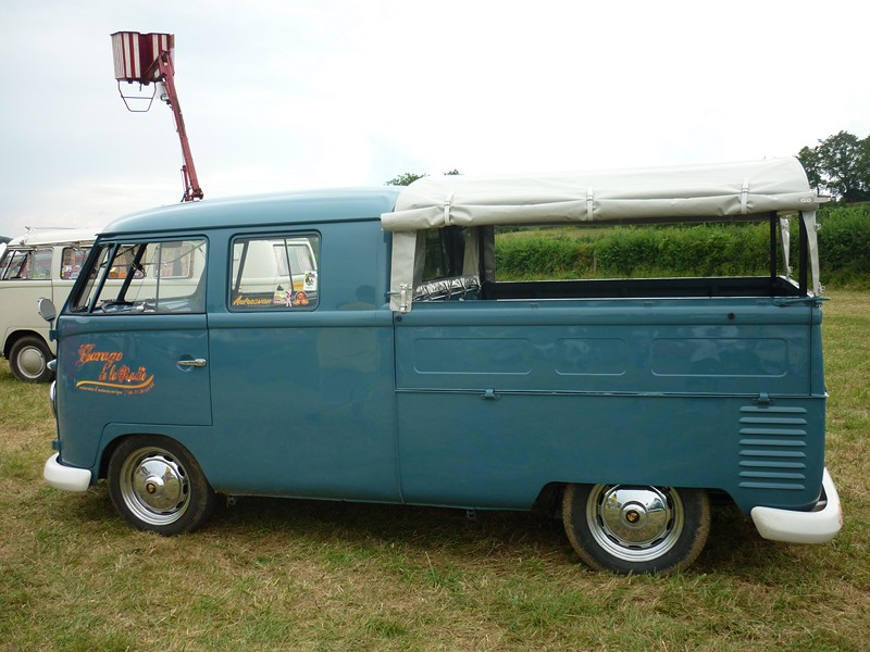 The French VW Bus Meeting - Fley 2012 2728_175