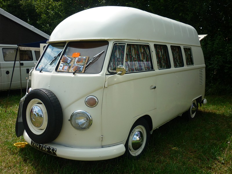The French VW Bus Meeting - Fley 2012 2728__31