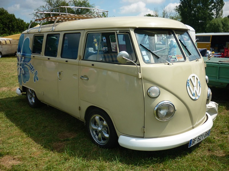 The French VW Bus Meeting - Fley 2012 2728__37