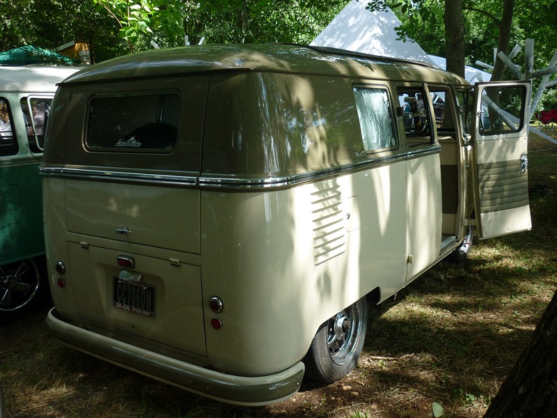 The French VW Bus Meeting - Fley 2012 2728__98