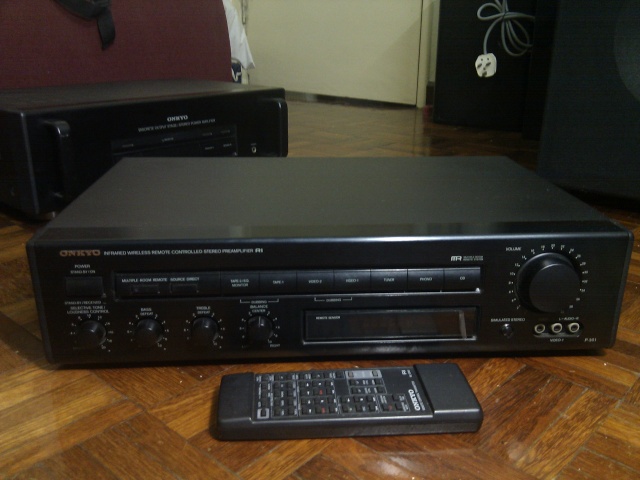 Onkyo P301 pre & M501 power amp (sold) Img_2025