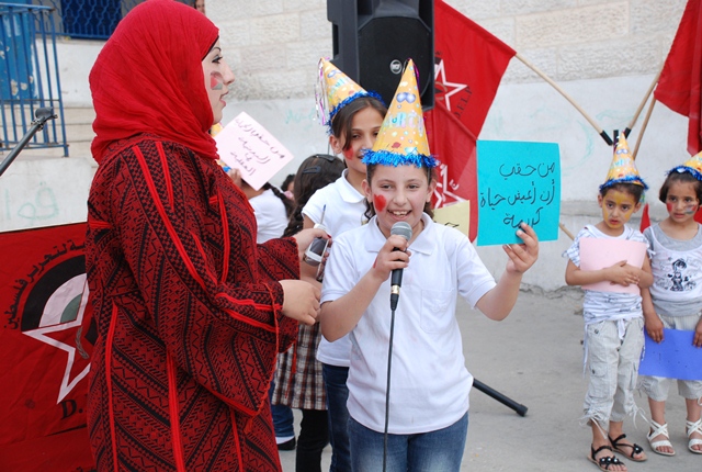 المنتدى الثقافي يحيي يوم الطفل الفلسطيني ببلدة ابوديس Dsc_0061
