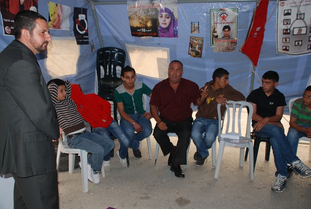 29/4/2012 ورشة عمل - خيمة التضامن مع أسرى الحرية أسرى فلسطين Dsc_0572