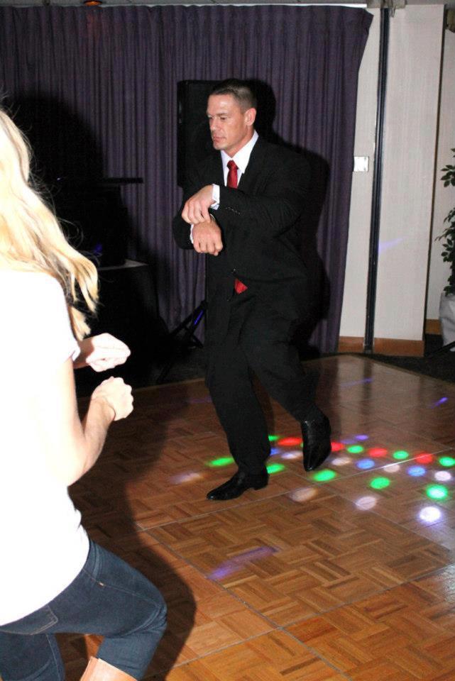 John Cena bailando el Gangnam Style Cenaps10