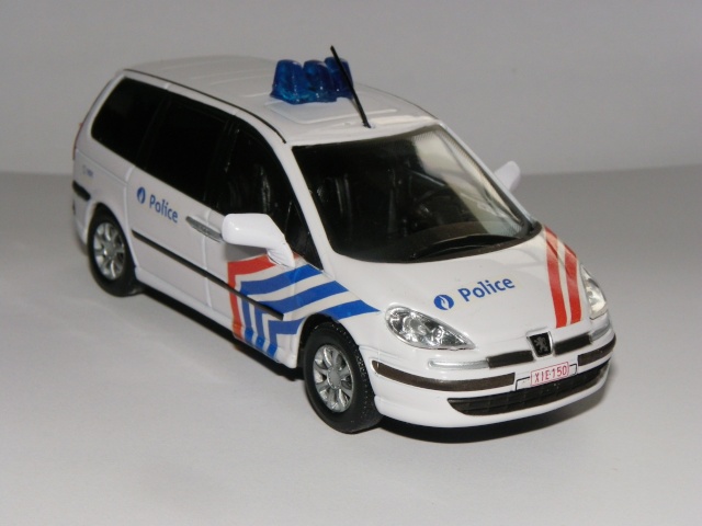 Mes réalisations au 1/43 répliques exactes Police Gd Douane Pénitentiaire Service Médical... Imgp2111