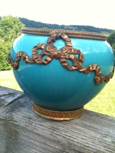 Pot (vase) porcelaine bleue style Napoléon Img_2815