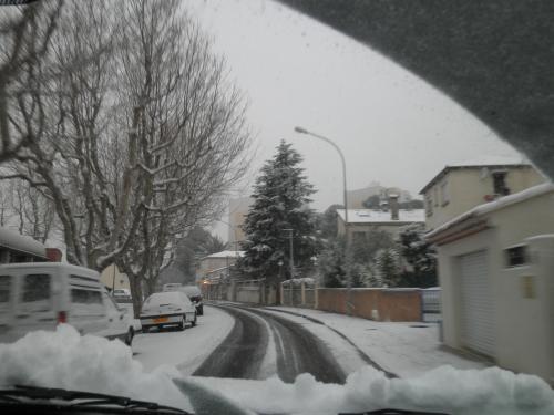 IL NEIGE AUSSI CHEZ MOIIIIIiiiiiii 02_20111