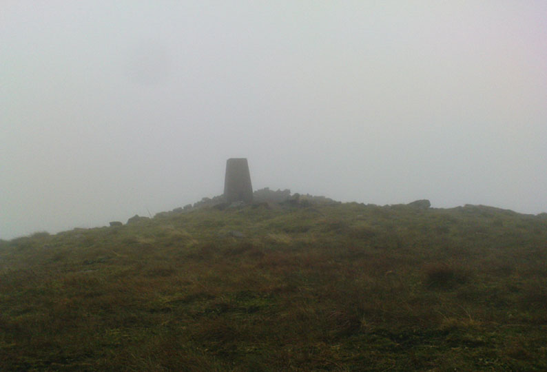 Rye Loaf Hill cairn, Settle - query Rye_lo10