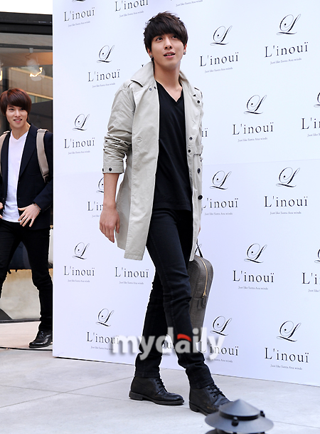 [Photos] Jonghyun et Yonghwa à l'ouverture de la marque L'INOUÏ 20120410