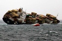غرق أكبر ناقلة البضائع في خليج نيوزيلاندا 12-10-2011  20111011