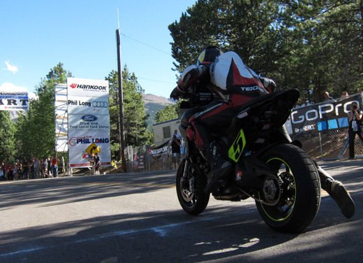 Ducati Multistrada vince la Pikes Peak International Hill Climb Immagi11
