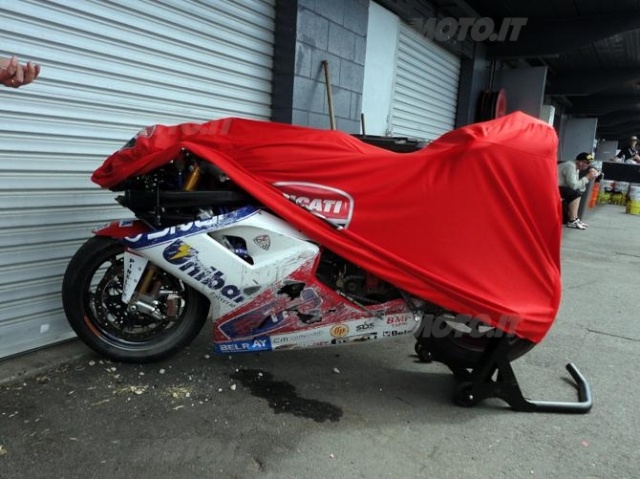 SBK 2012 ROUND 1 - PHILLIP ISLAND La-mot10