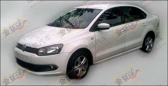 2010 - [Volkswagen] Polo Vento (Inde : Sedan / Chine : LWB) - Page 4 Volksw10