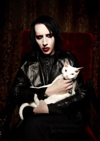 Marilyn Manson lança documentário sobre o seu novo álbum Marily10