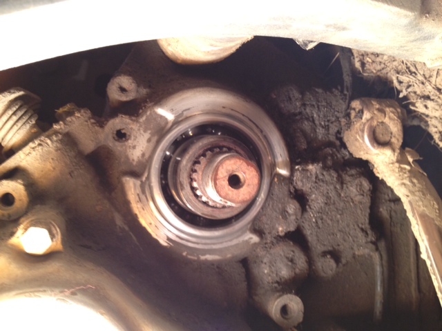 Oil leaking behind front sprocket Photo10