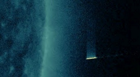 Réapparition de L’OVNI géant près du Soleil ? Image710