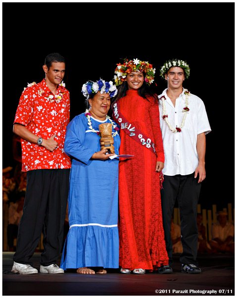 Miss Tahiti 2011 et ses dauphines à la soirée de remise des prix du Heiva 2011 le 21 juillet 2011 22303710