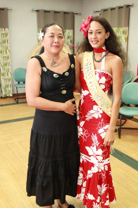 Photos de Miss Tahiti 2011 : Arue reçoit Miss Tahiti 26140010