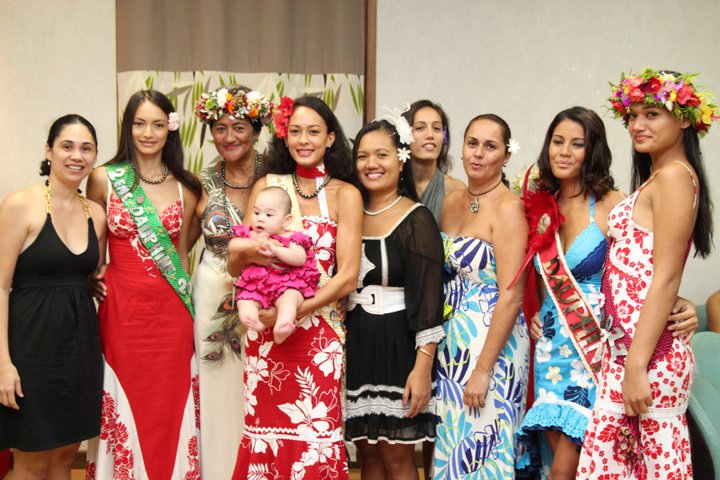 Photos de Miss Tahiti 2011 : Arue reçoit Miss Tahiti 26894810