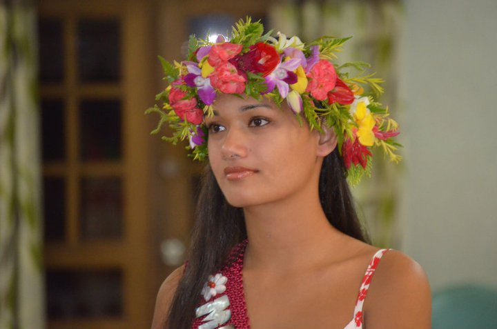 Photos de Miss Tahiti 2011 : Arue reçoit Miss Tahiti 26972410