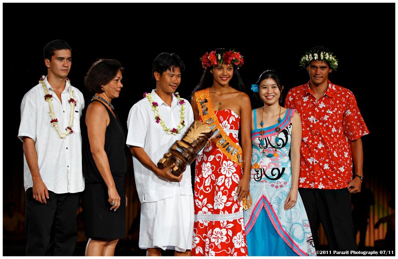 Miss Tahiti 2011 et ses dauphines à la soirée de remise des prix du Heiva 2011 le 21 juillet 2011 27149210