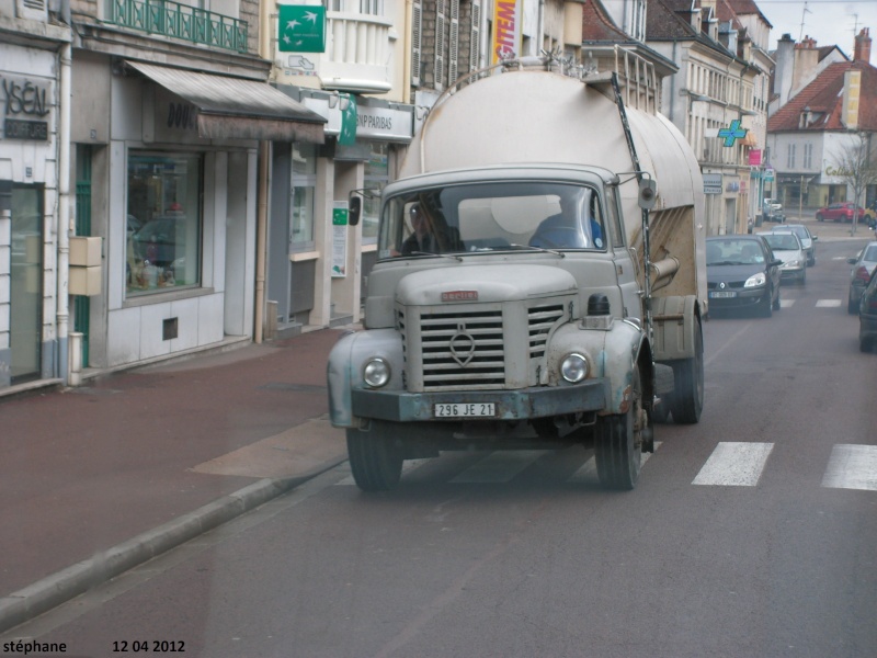 Berliet (cabine a capot) - Page 7 Pict2112