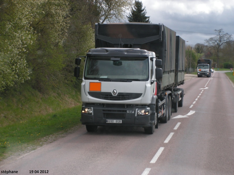 Renault Premium Lander dans les Armées françaises Pict2226