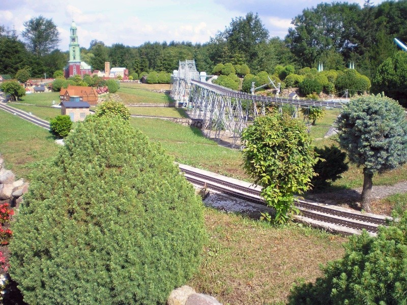 Mini-Born-Park Owschlag - Außenanlage in Spur IIm mit berühmten Gebäuden in 1:25 20060716