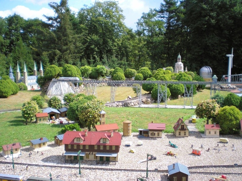 Mini-Born-Park Owschlag - Außenanlage in Spur IIm mit berühmten Gebäuden in 1:25 20060721