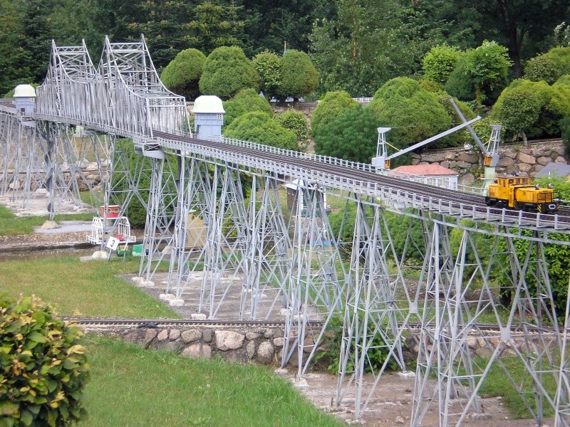 Mini-Born-Park Owschlag - Außenanlage in Spur IIm mit berühmten Gebäuden in 1:25 20060731