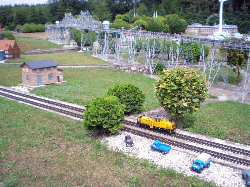 owschlag - Mini-Born-Park Owschlag - Außenanlage in Spur IIm mit berühmten Gebäuden in 1:25 20060734