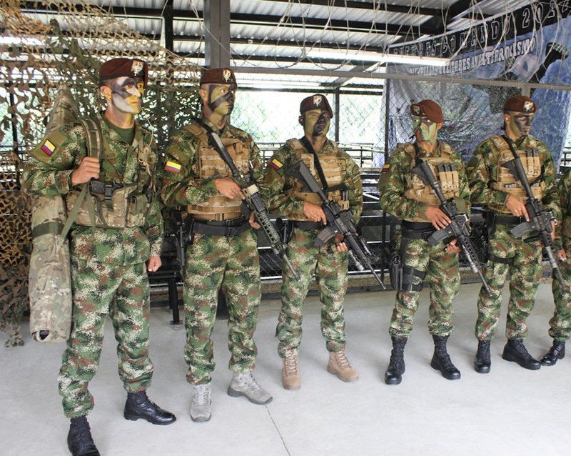 Armée Colombienne  9kbeaq26