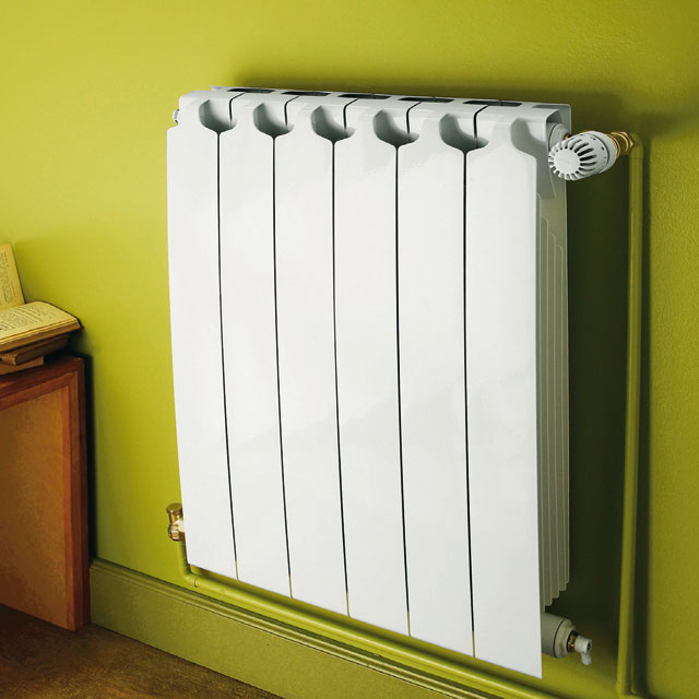 peindre derrière un radiateur Radiat10