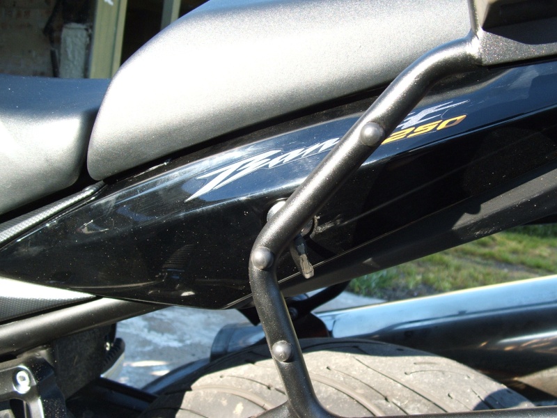 Givi vs suzuki mounting hardware The_ke10