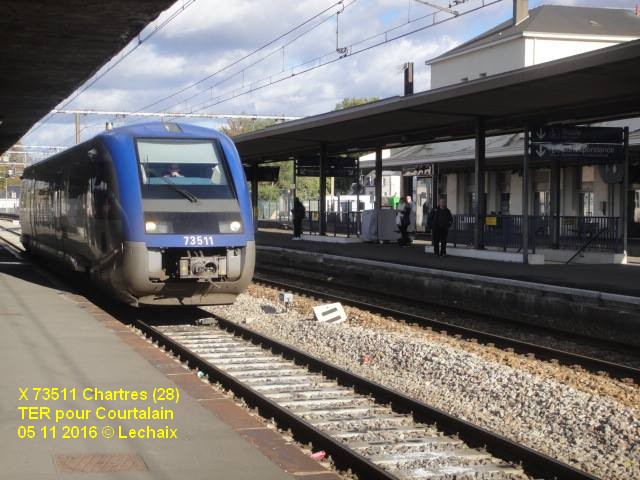 X 73511 à Chartres (28) X_735110