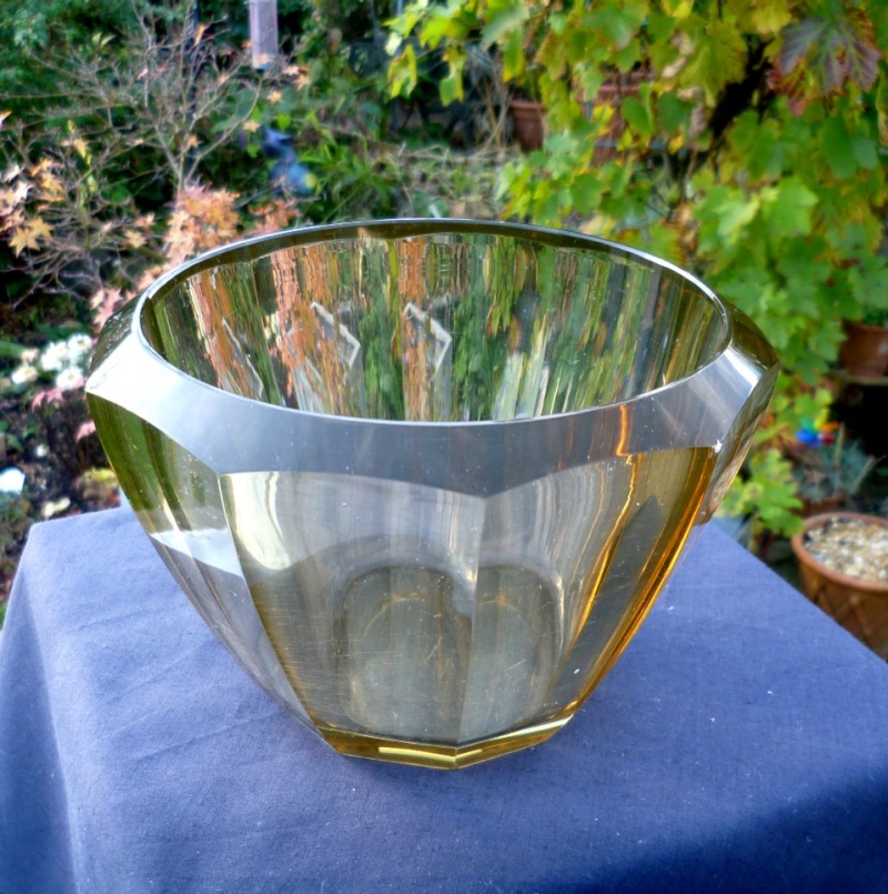 Late Art Deco faceted glass vase - 1935 signature - Stromberg P1020411