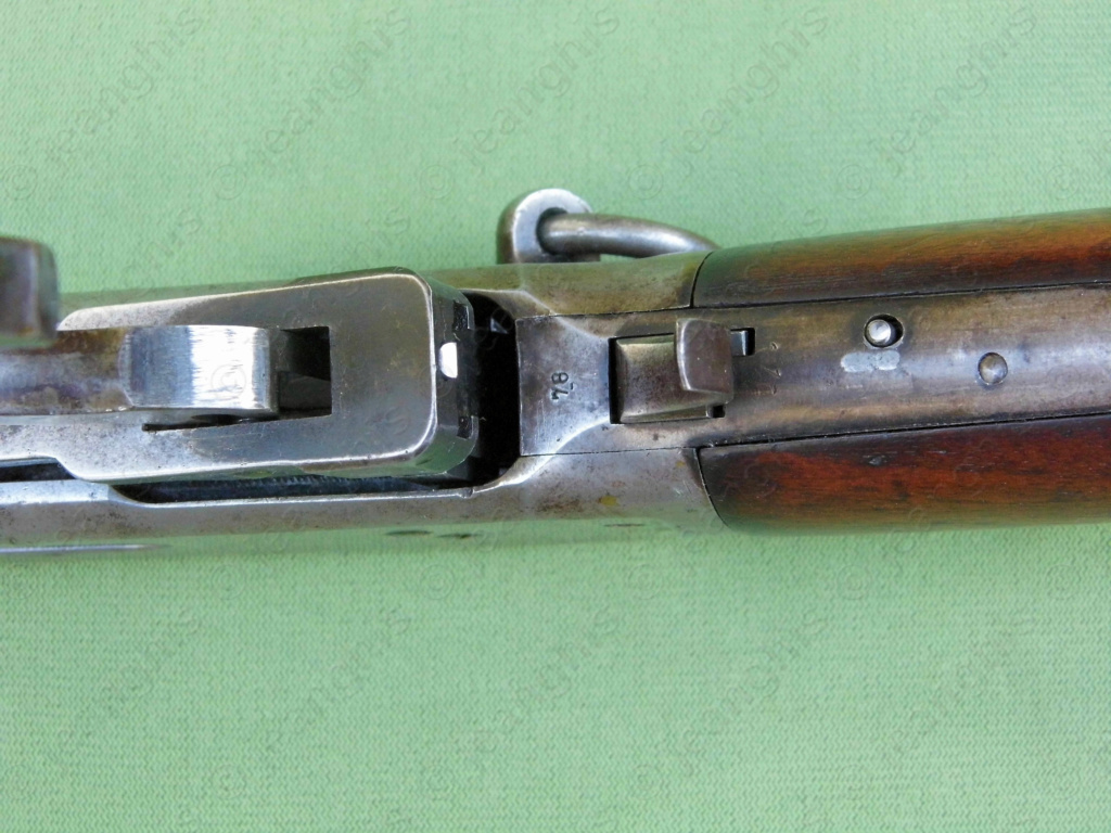 Une carabine Winchester 1894 de 1913 en calibre 32-40. Winch597
