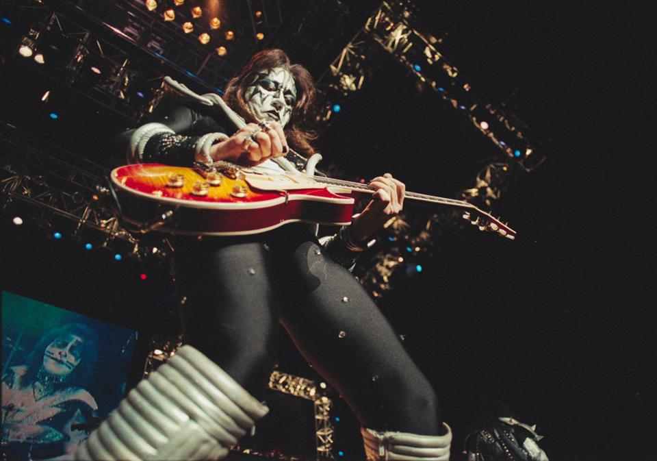 Ace Frehley News ! - Page 27 960x0110