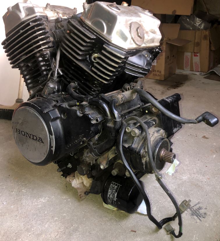 Vends moteur et carbu Honda VT500 210