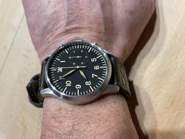 glashutte - Feu de vos montres d'aviateur, ou inspirées du monde aéronautique - Page 32 Img_2812